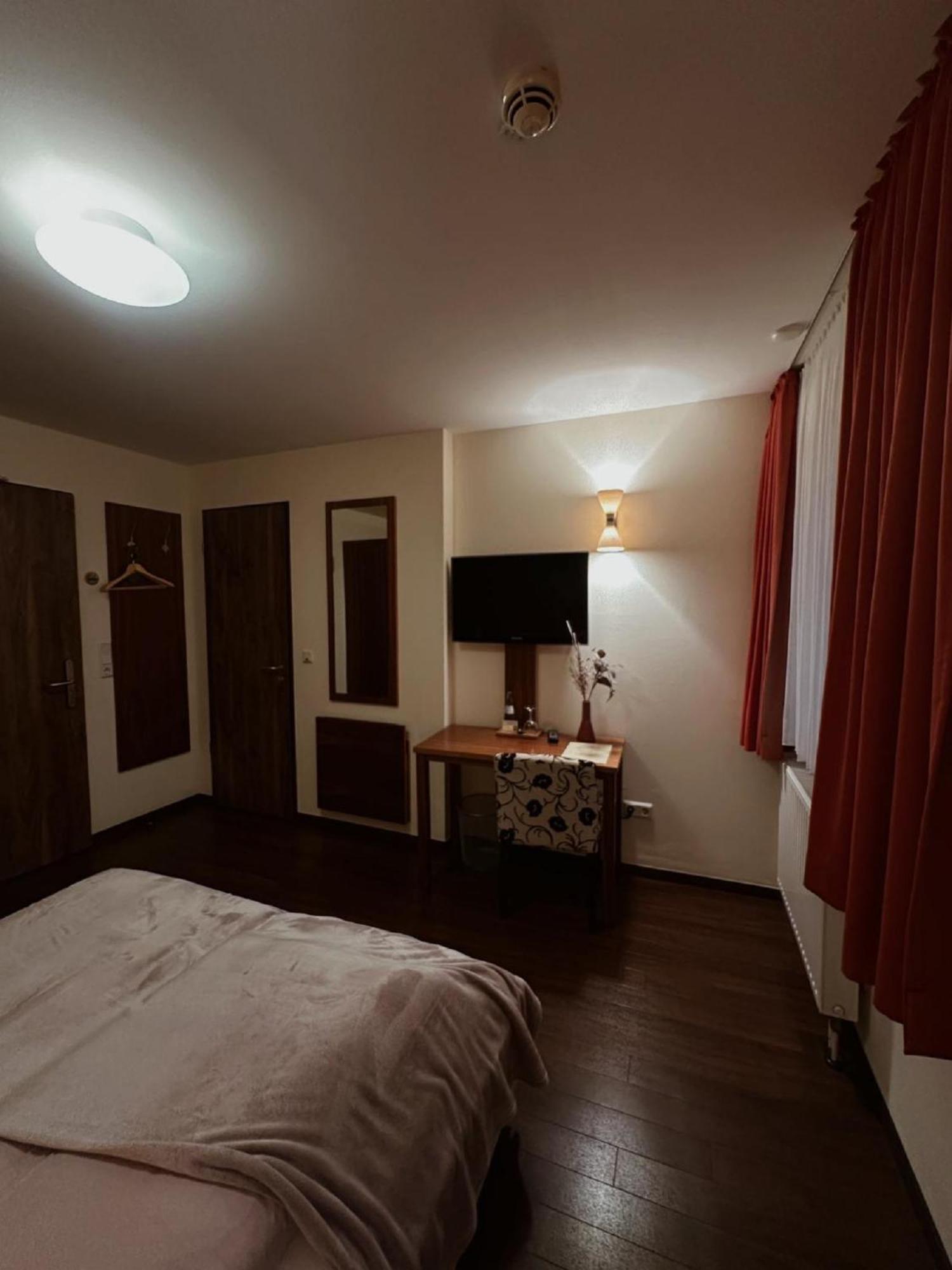 Gasthaus Lindenhof Hotel Much Kültér fotó